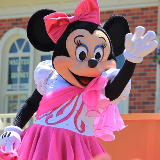 迪士尼妍希童车租赁